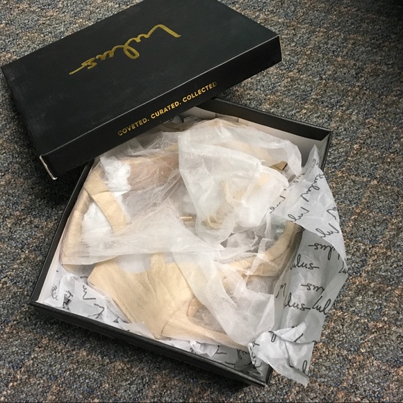 NIB Lulu’s Nude Suede Ankle Strap Heels Nude, 7.5 - Picture 5 of 5